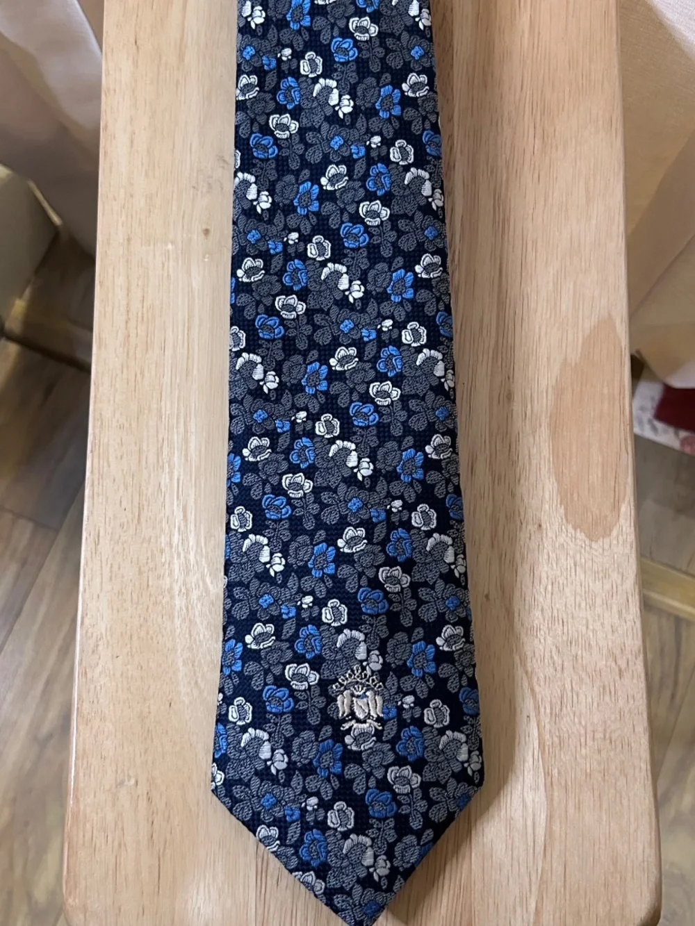 Oleg Cassini Men's Floral Jacquard Embroidered Polyester Tie Black Blue Gray